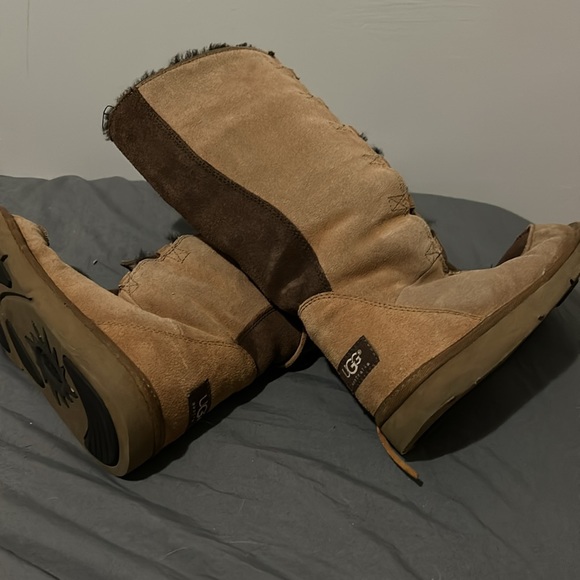 UGG Boots size 8 or 39 - Picture 3 of 5